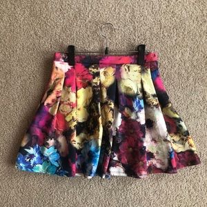 Romeo&Juliet Couture Skater skirt - Size S